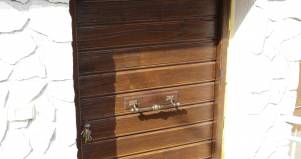 Portone mercantile 2 in legno su misura